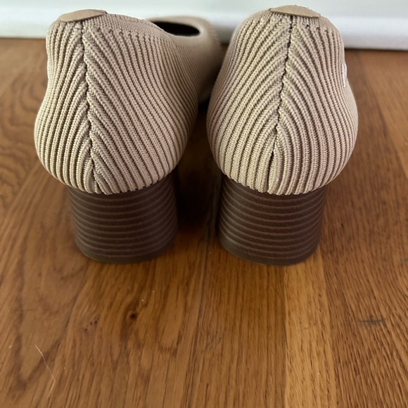 Vivaia Square Toe Chunky Heel - Melody Pro - Almond - EU 39/US 7.5 - Picture 4 of 8